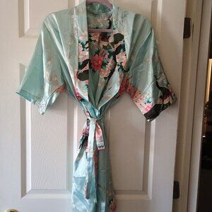 Elegant Floral Kimono Robe